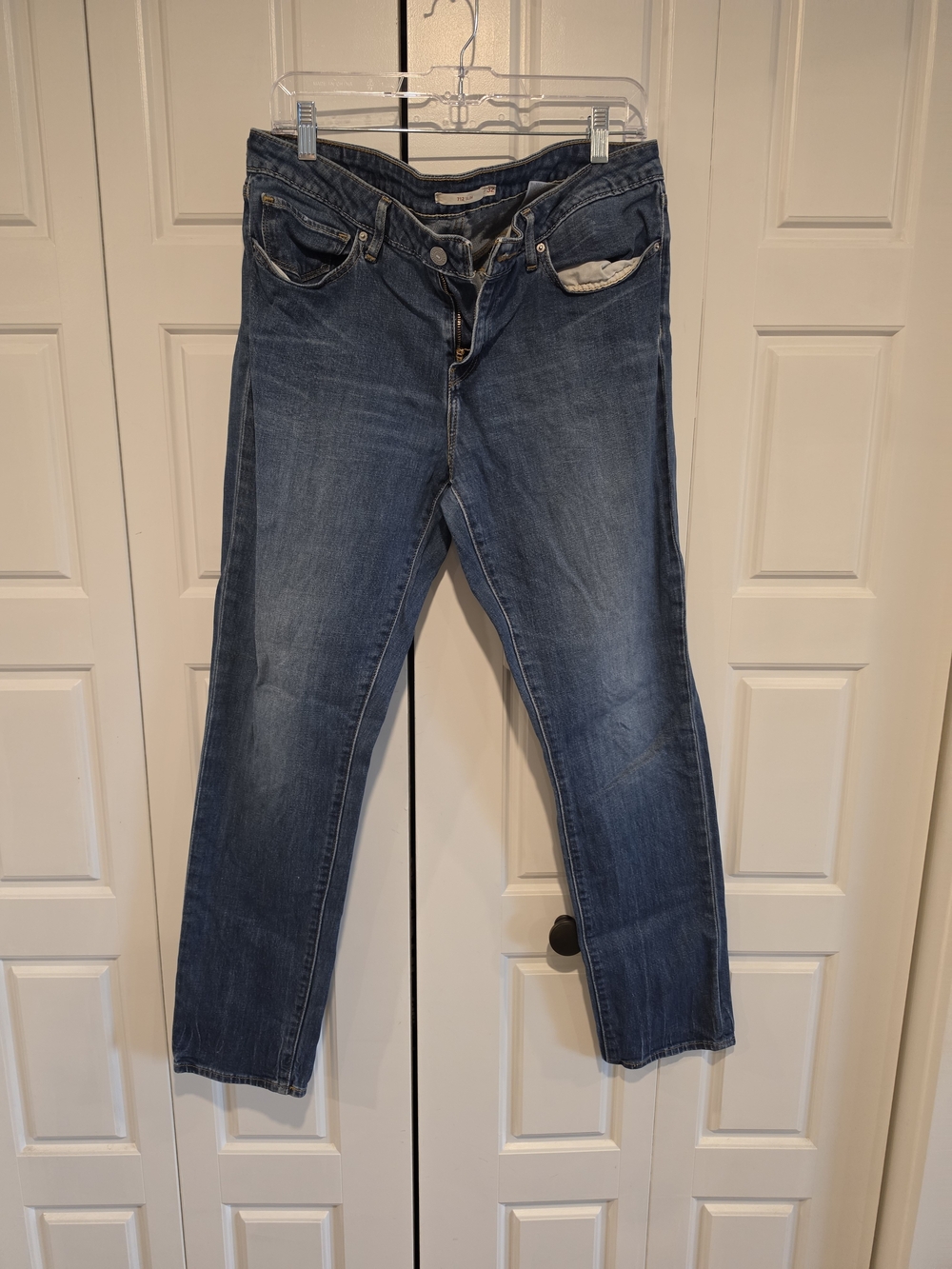 Levi's Medium Blue Straight-Leg Women's Jeans